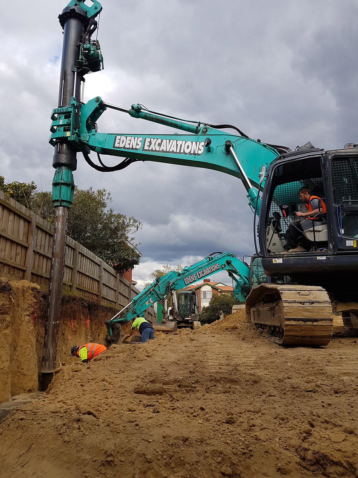 Edens_Excavations_Excavator_40