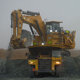 Australian Earth Training compactor and service truck operator training