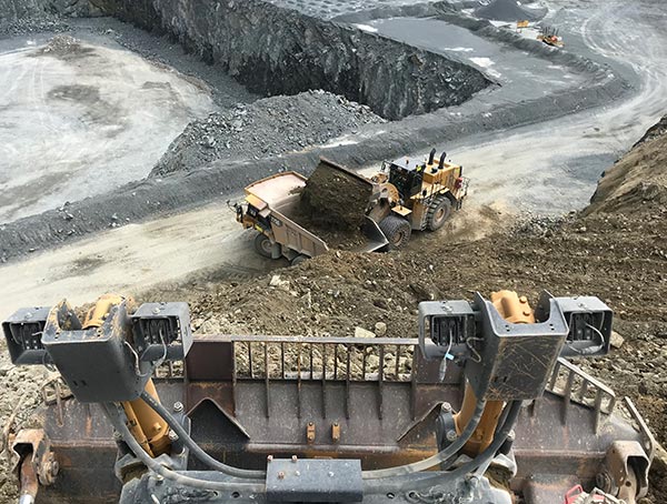 Australian Earth Training operator training in quarry industry